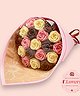 Букет из 19 шоколадных роз "Внимание"