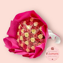 Букет из 55 шоколадных роз "Любовь"