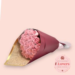 Букет из 19 розовых шоколадных роз